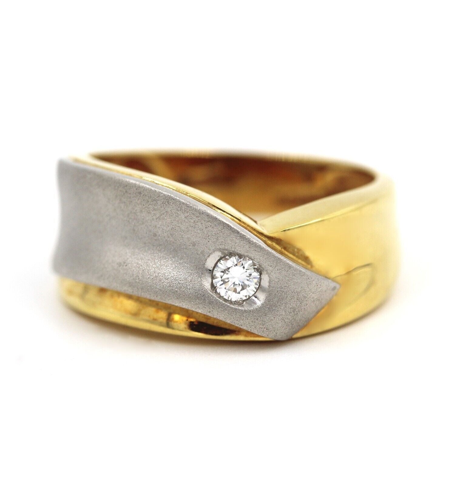 Anello a Fascia in Oro Giallo 18k e Platino con Diamante t Brillante - 0.10 ct.